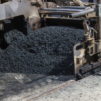 Why It’s Important to Pave Asphalt Now Before Summer!